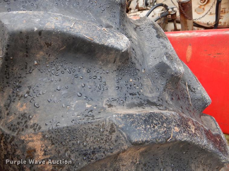 image for item EW9576 1975 Versatile 800 4WD tractor