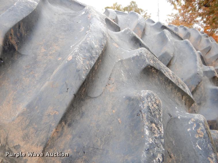 image for item EW9576 1975 Versatile 800 4WD tractor