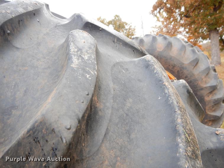 image for item EW9576 1975 Versatile 800 4WD tractor