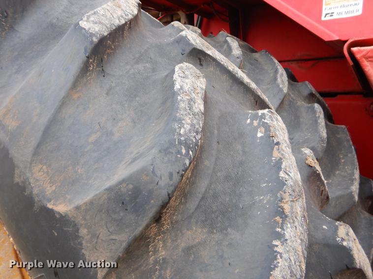 image for item EW9576 1975 Versatile 800 4WD tractor