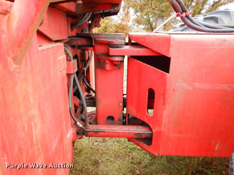 image for item EW9576 1975 Versatile 800 4WD tractor