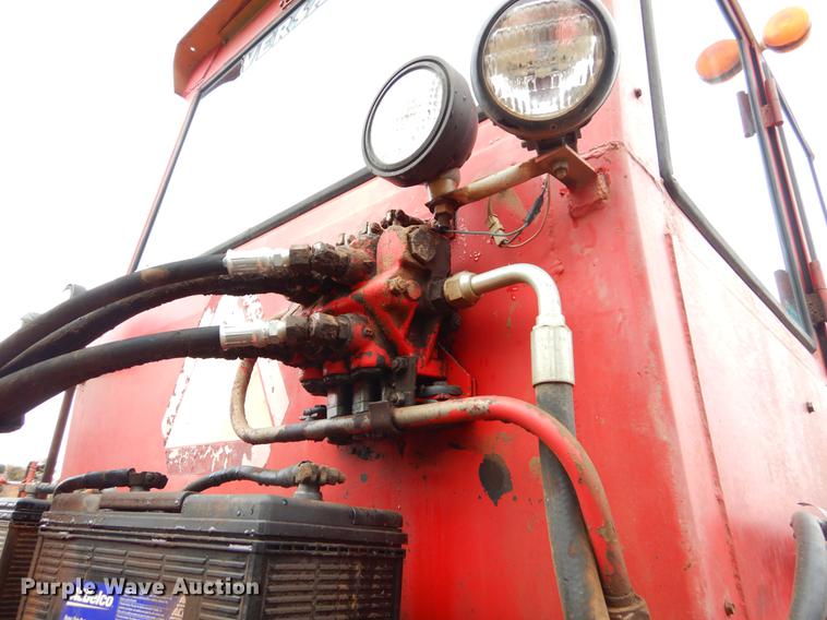 image for item EW9576 1975 Versatile 800 4WD tractor