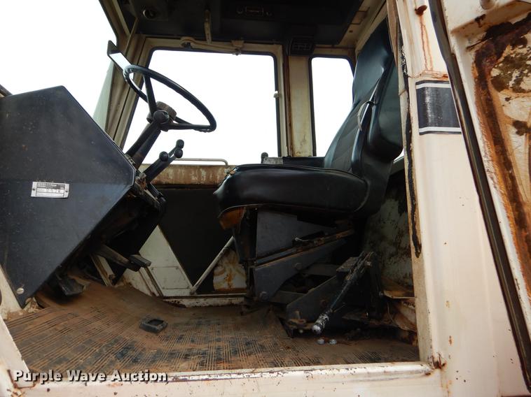 image for item EW9577 Case 2470 4WD tractor