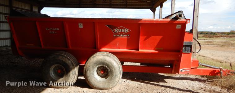 image for item EW9588 Kuhn Knight Slinger 8124 manure spreader