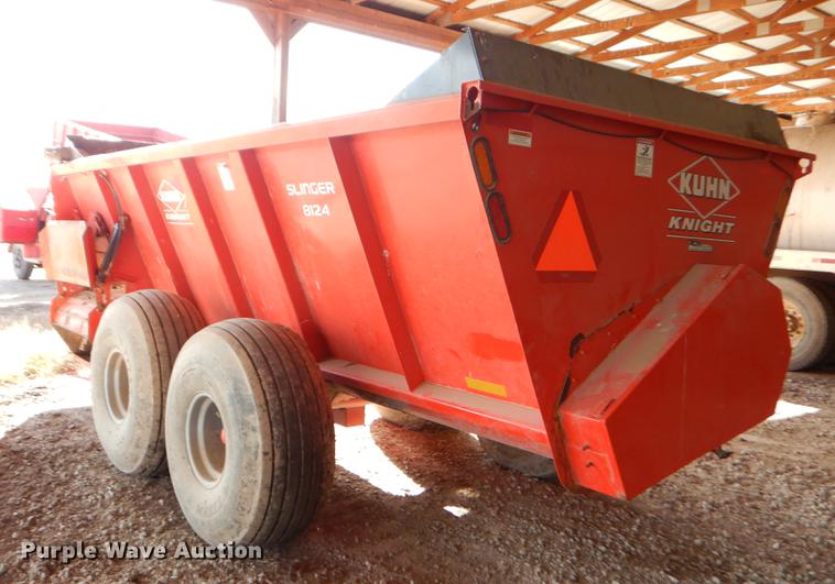 image for item EW9588 Kuhn Knight Slinger 8124 manure spreader