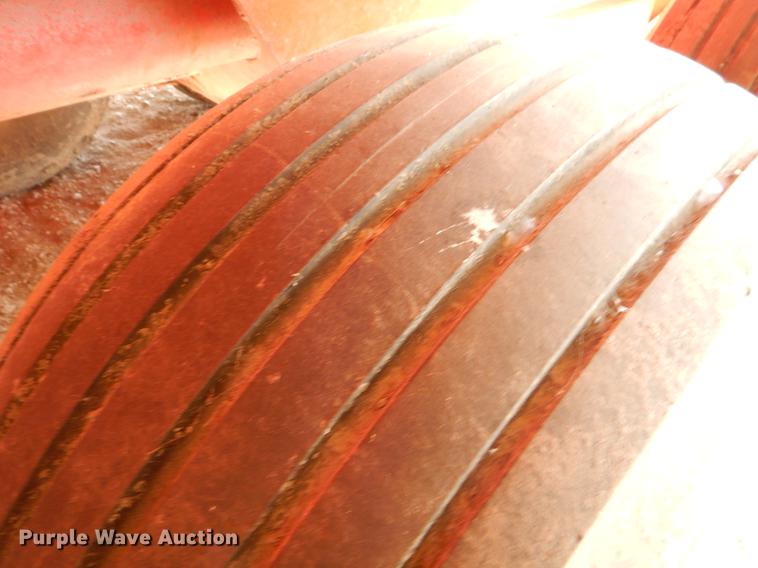 image for item EW9588 Kuhn Knight Slinger 8124 manure spreader