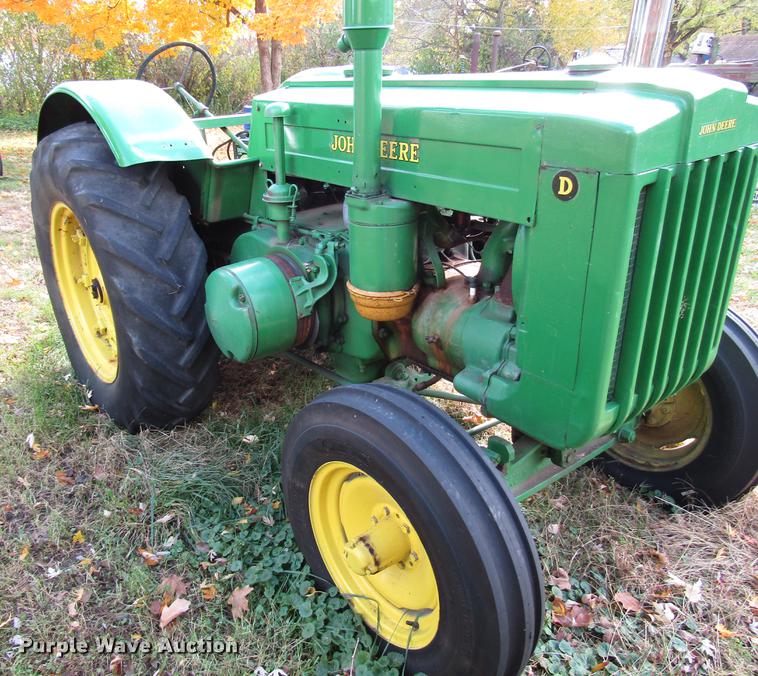 image for item FJ9551 John Deere D tractor