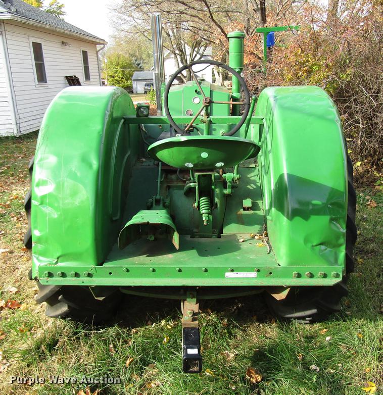 image for item FJ9551 John Deere D tractor