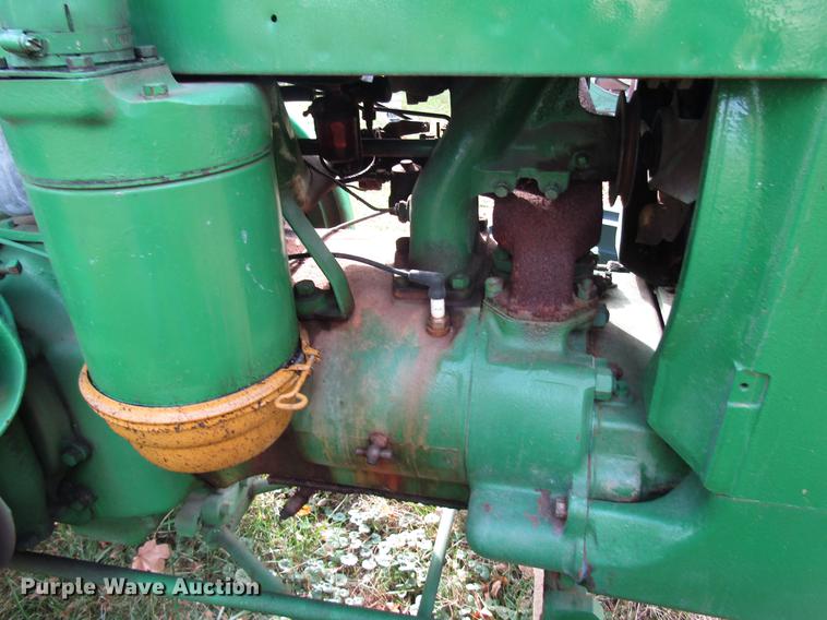 image for item FJ9551 John Deere D tractor