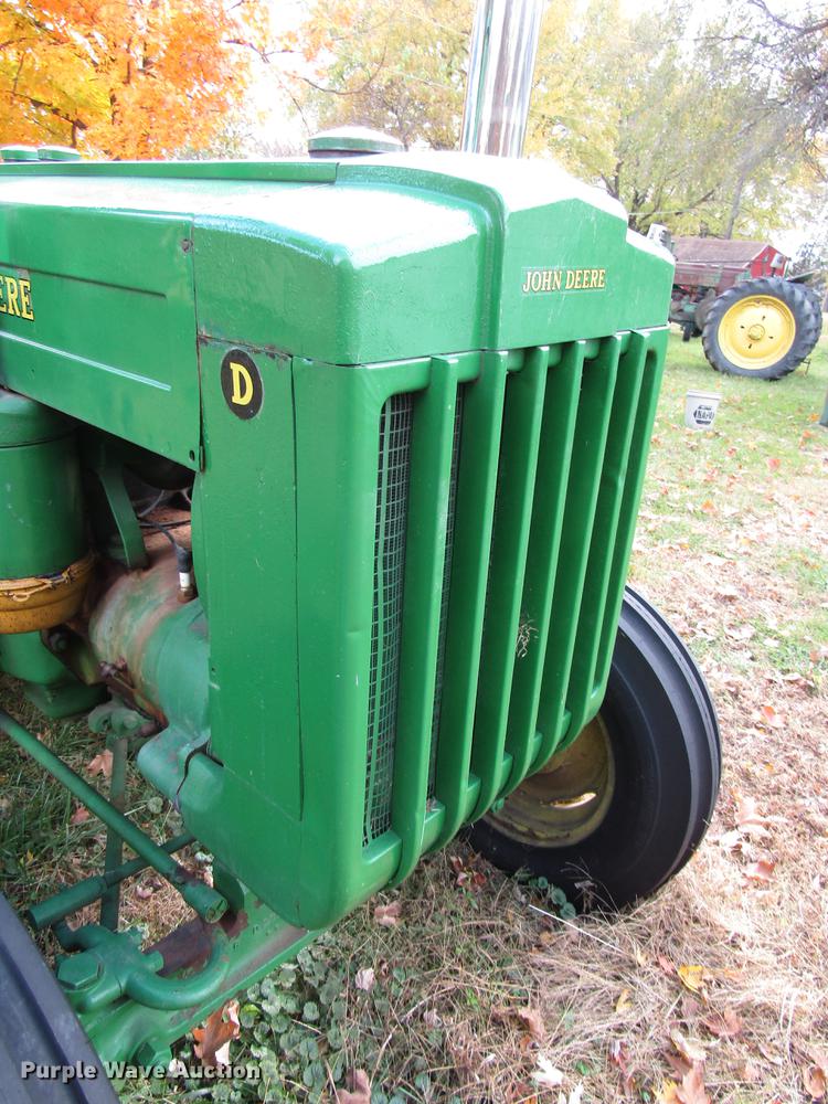 image for item FJ9551 John Deere D tractor