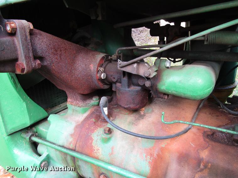 image for item FJ9551 John Deere D tractor