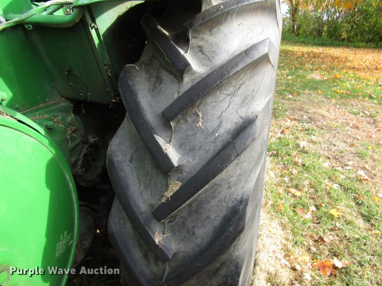 image for item FJ9551 John Deere D tractor