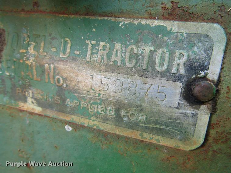 image for item FJ9551 John Deere D tractor