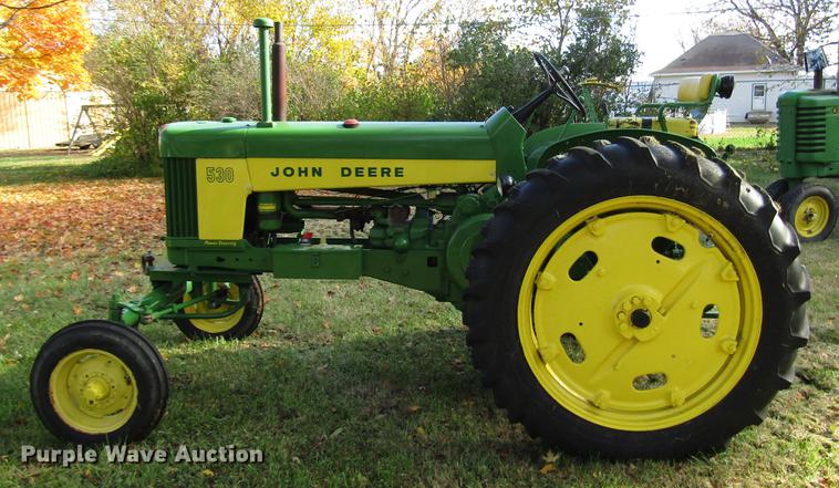 image for item FJ9555 John Deere 530 tractor