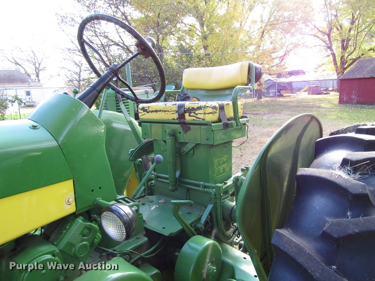 image for item FJ9555 John Deere 530 tractor