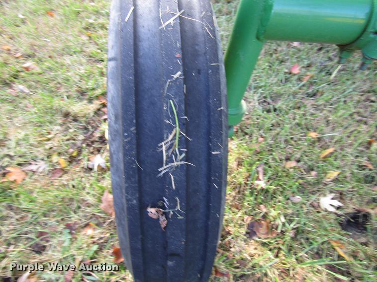 image for item FJ9555 John Deere 530 tractor