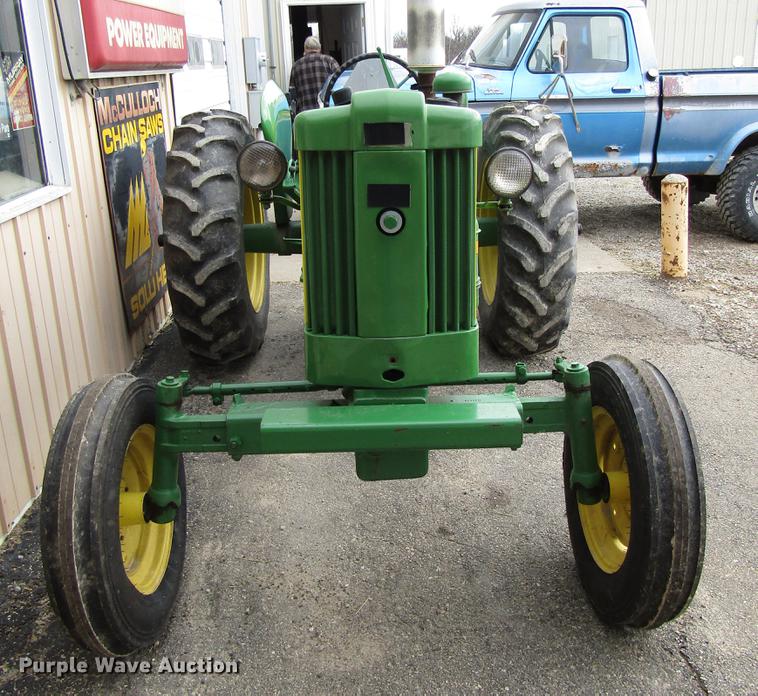 image for item FJ9559 John Deere 420 tractor