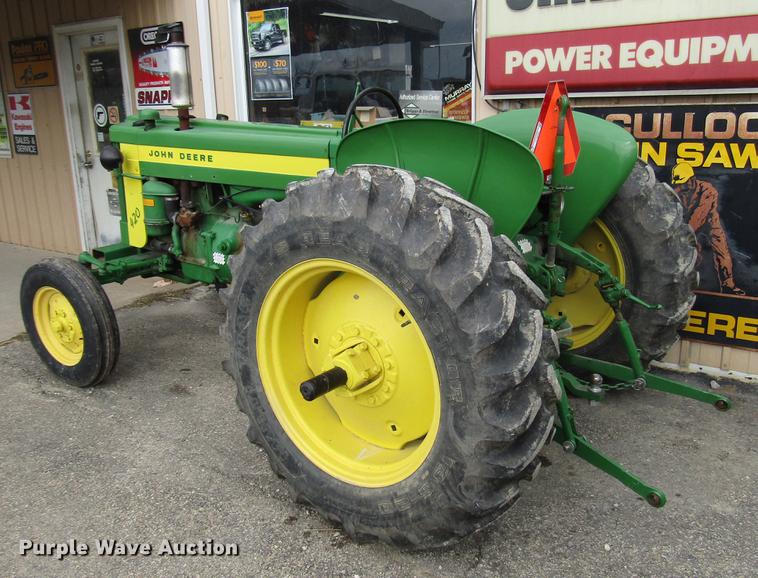 image for item FJ9559 John Deere 420 tractor