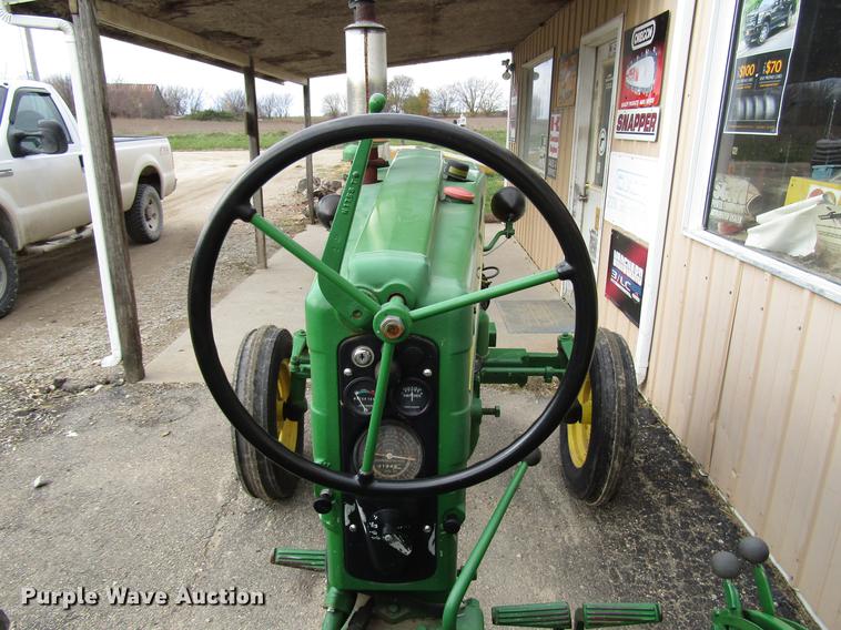 image for item FJ9559 John Deere 420 tractor