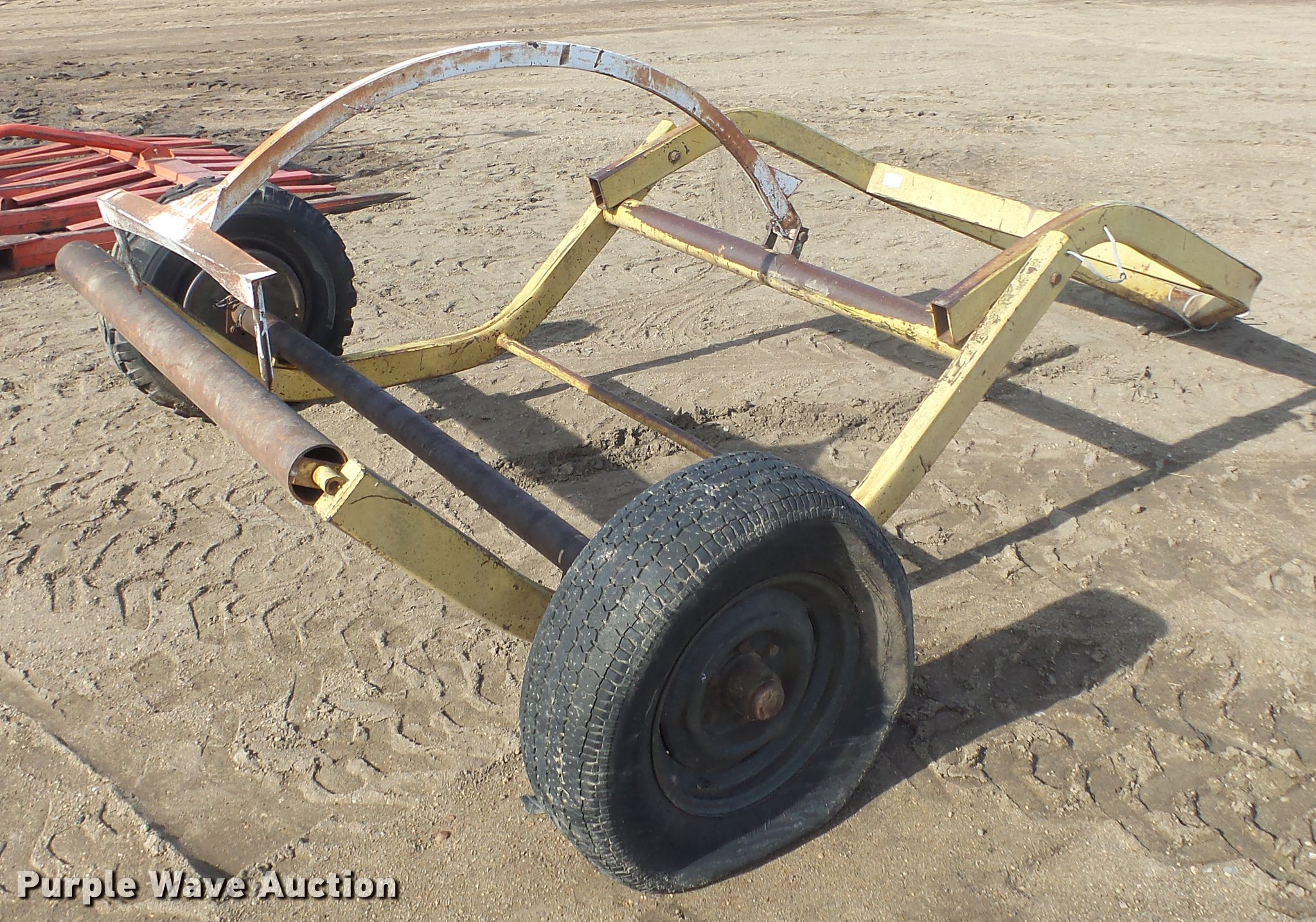 Tumblebug hay dolly in Kinsley, KS Item FI9376 sold Purple Wave