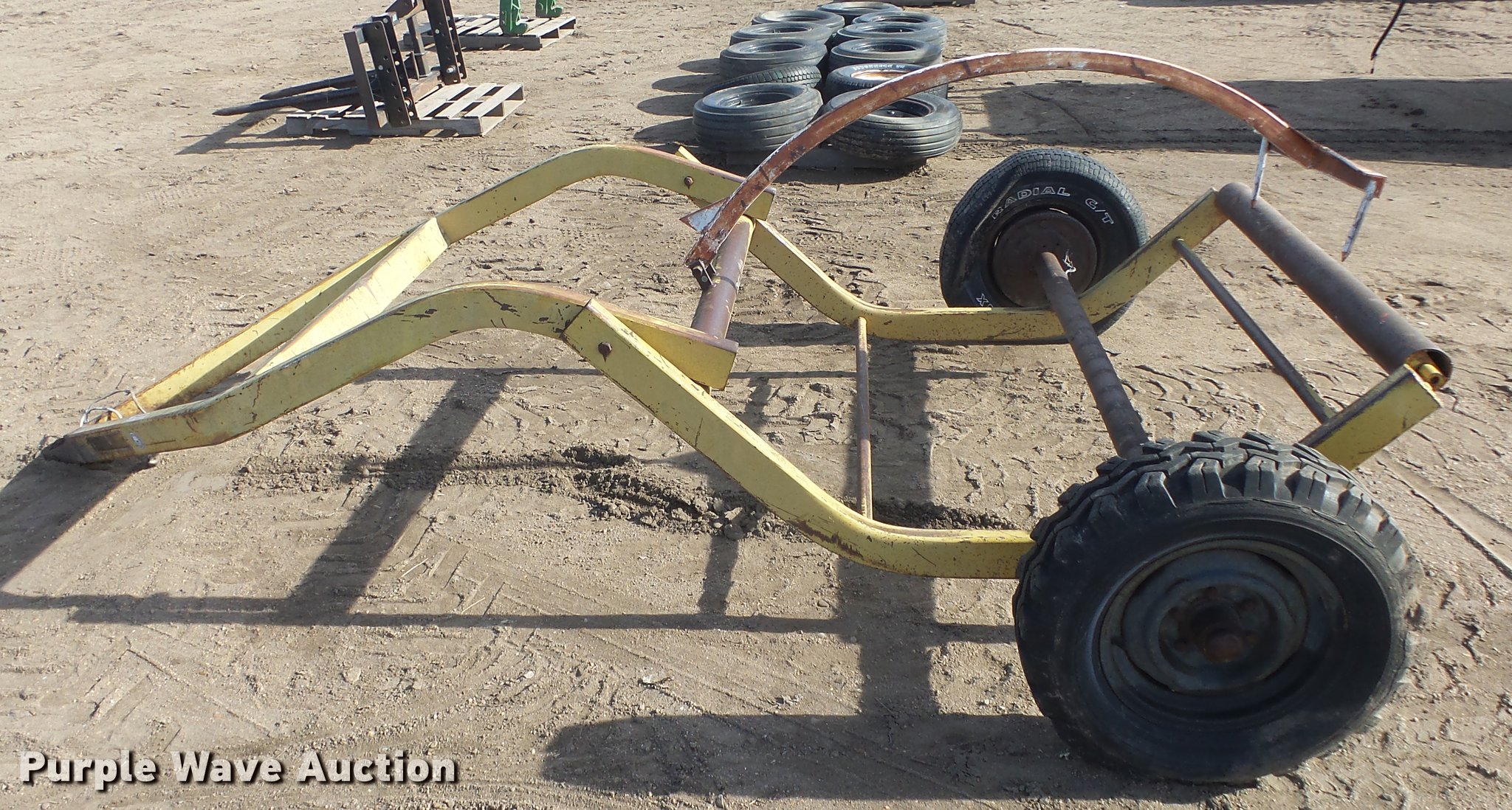 Tumblebug hay dolly in Kinsley, KS Item FI9376 sold Purple Wave