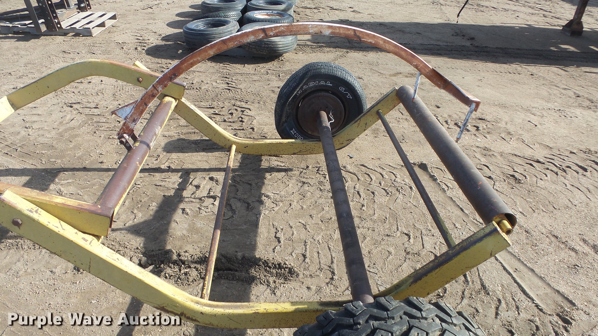 Tumblebug hay dolly in Kinsley, KS Item FI9376 sold Purple Wave