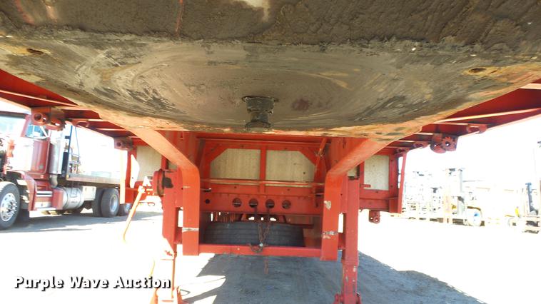 image for item DG2751 2001 Trail King TK70LCS-452 drop deck trailer