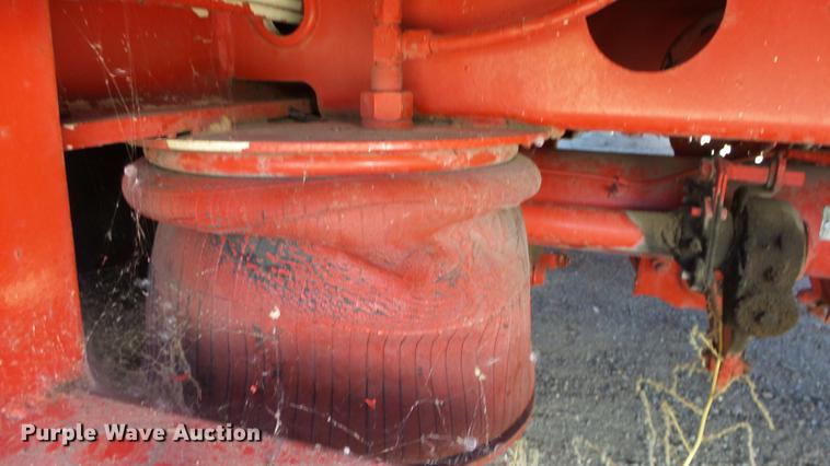 image for item DG2751 2001 Trail King TK70LCS-452 drop deck trailer