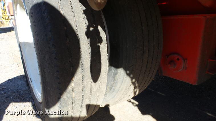 image for item DG2751 2001 Trail King TK70LCS-452 drop deck trailer