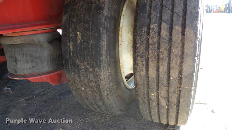 image for item DG2751 2001 Trail King TK70LCS-452 drop deck trailer