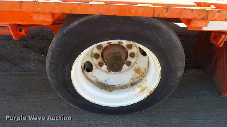 image for item DG2751 2001 Trail King TK70LCS-452 drop deck trailer