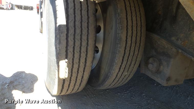 image for item DG2752 1999 Transcraft DTL2000 drop deck trailer