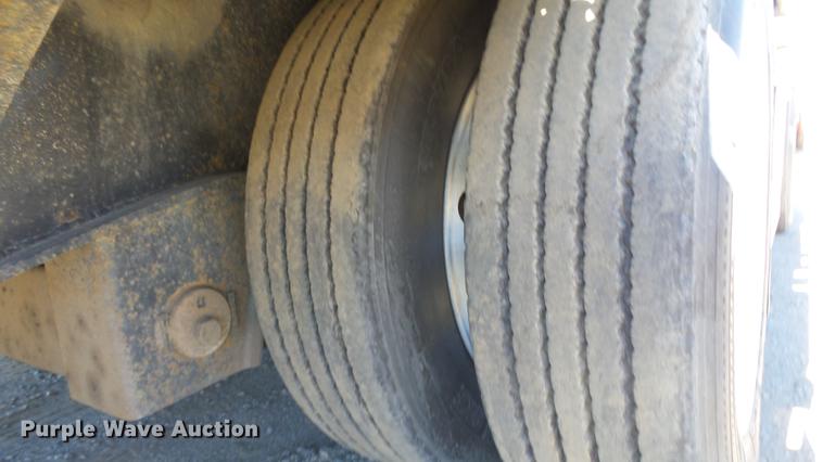 image for item DG2752 1999 Transcraft DTL2000 drop deck trailer