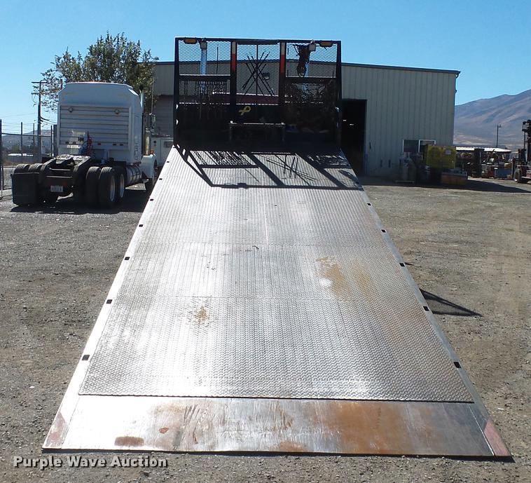 image for item DG2754 1989 Peterbilt 377 rollback truck