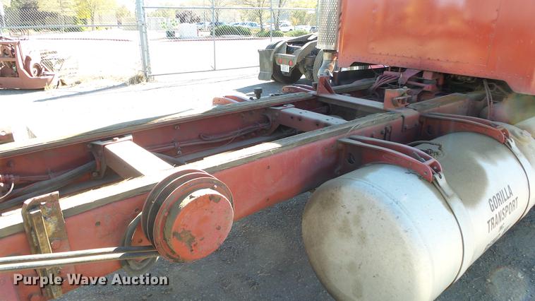 image for item DG2754 1989 Peterbilt 377 rollback truck