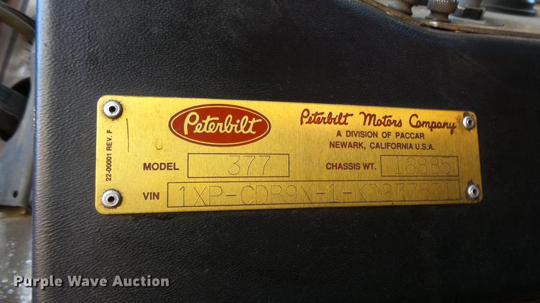 image for item DG2754 1989 Peterbilt 377 rollback truck