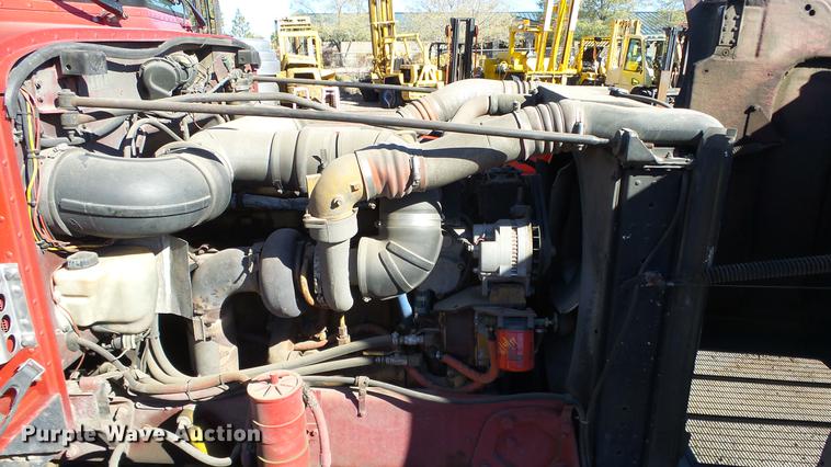 image for item DG2754 1989 Peterbilt 377 rollback truck