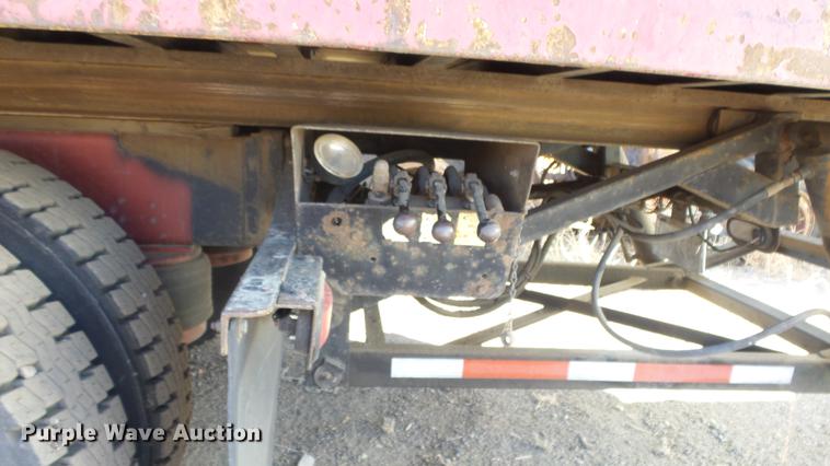 image for item DG2754 1989 Peterbilt 377 rollback truck