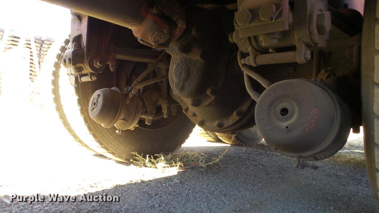 image for item DG2754 1989 Peterbilt 377 rollback truck