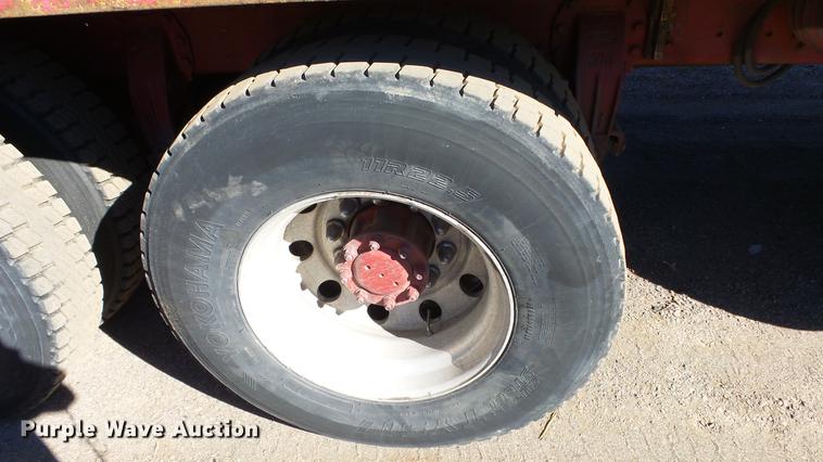 image for item DG2754 1989 Peterbilt 377 rollback truck