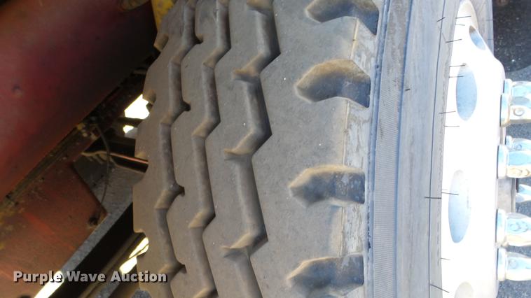 image for item DG2754 1989 Peterbilt 377 rollback truck