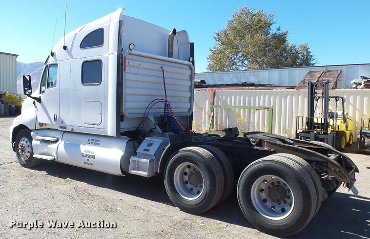 image for item DG2755 2000 Kenworth T2000 semi truck