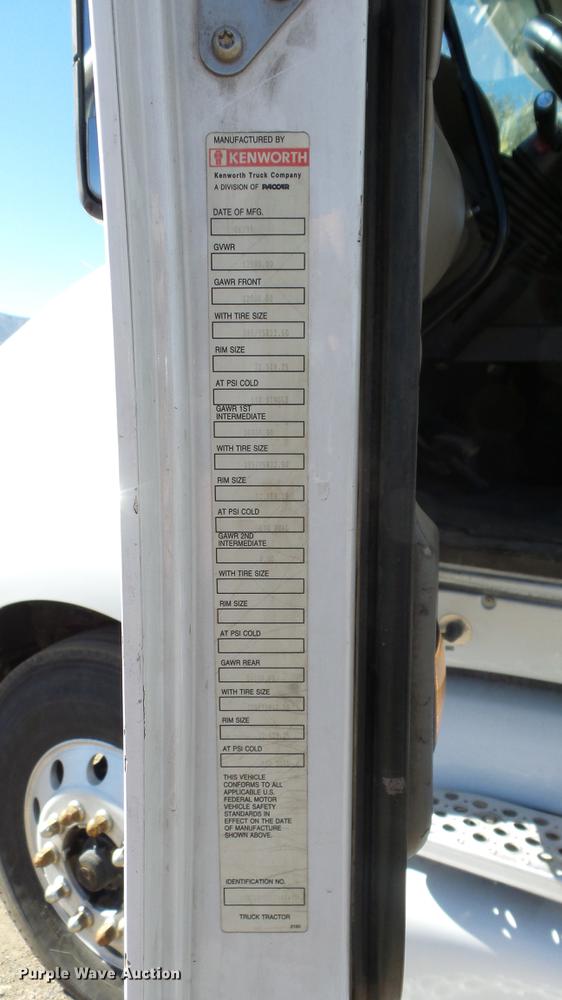image for item DG2755 2000 Kenworth T2000 semi truck