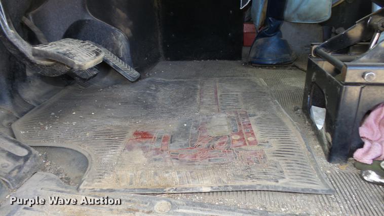 image for item DG2755 2000 Kenworth T2000 semi truck