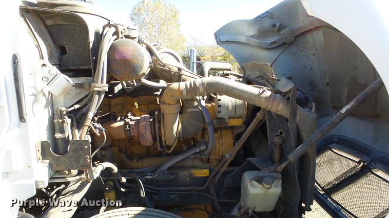 image for item DG2755 2000 Kenworth T2000 semi truck