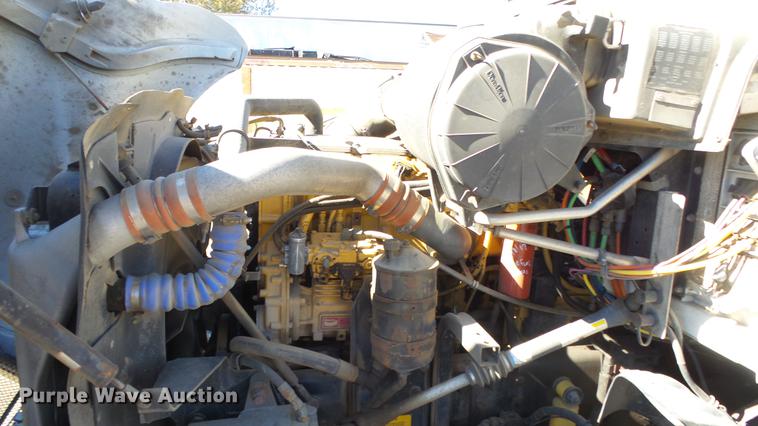 image for item DG2755 2000 Kenworth T2000 semi truck