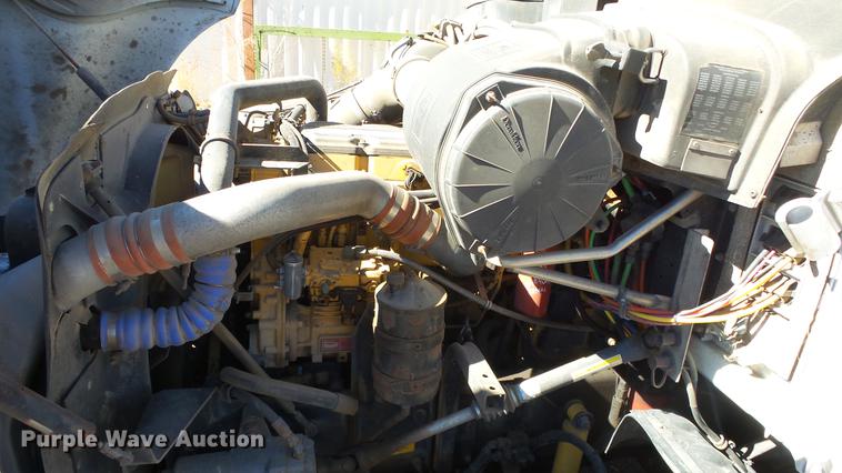 image for item DG2755 2000 Kenworth T2000 semi truck