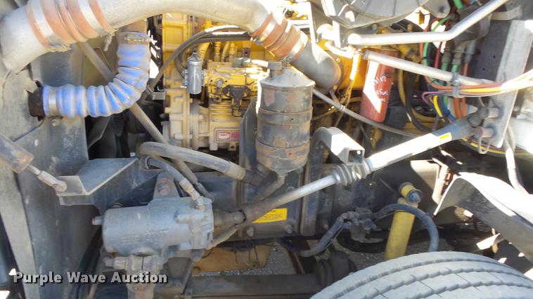 image for item DG2755 2000 Kenworth T2000 semi truck