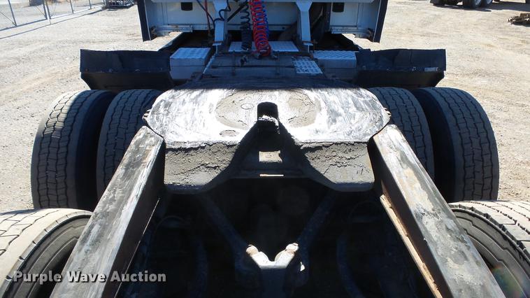 image for item DG2755 2000 Kenworth T2000 semi truck