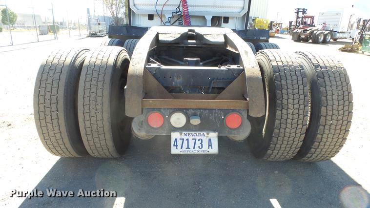 image for item DG2755 2000 Kenworth T2000 semi truck